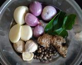 Foto langkah ke 2 dari resep Semur bakso dan ayam.