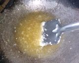 A picture of step 3 of Til chikki.