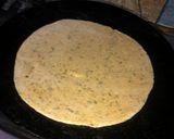 A picture of step 3 of Left over aloo palak paratha😋لیفٹ اوور آلو پالک پراٹھا😋.