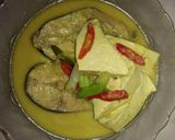 Foto langkah ke 5 dari resep Patin Tahu Kuah Kuning.