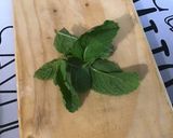 Une image de l'étape 3 de Salade de concombre, radis, tomates à la menthe et feta.
