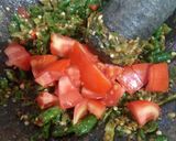 Foto langkah ke 2 dari resep Sambal Pecak.