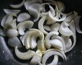 A picture of step 2 of Baked Chikuwa Fish Sticks and Onion with Mayonnaise.