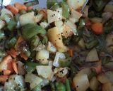 मल्टी ग्रेन मिक्स वेज दलिया (Multi grain mix veg daliya recipe in hindi) रेसिपी चरण 4 फोटो