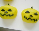 A picture of step 6 of Halloween Manju.