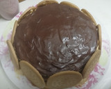 Foto del paso 7 de la receta: Tarta de cumpleaños de flan, chocolate y galletas 🎂
