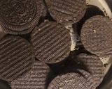 A picture of step 2 of Oreo truffle.
