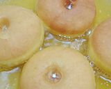 Foto langkah ke 7 dari resep Donat Labubu (Donat Labu Kuning).