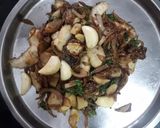 A picture of step 1 of Dapolikar's style spicy prawns masala with daboli😋.