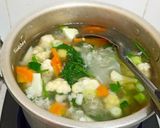 Foto langkah ke 5 dari resep Sop Jamur Salju.