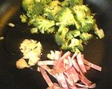 A picture of step 5 of Shrimp and Broccoli Pasta.