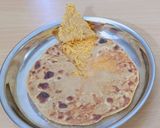 A picture of step 7 of Leftover Vermicelli Paratha.