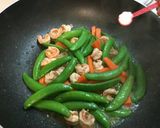 甜豆夾炒蝦仁的食譜步驟5照片