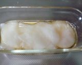 A picture of step 2 of Western-Style Temari-Zushi For Hanami Cherry Blossom Viewing Parties or Bentos.