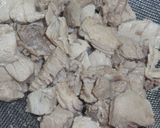 A picture of step 4 of Simmered Tuna Offcuts.