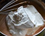Une image de l'étape 4 de Charlotte aux fraises, la recette de notre enfance.