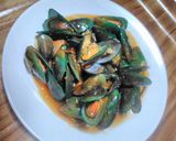 Foto langkah ke 3 dari resep Kerang Hijau Hot Oriental #Rabubaru #Seafoodfestival.