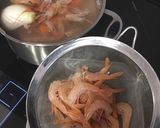 Foto del paso 1 de la receta Marmitako con atún y gambas en olla cocotte