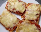 Hình bước làm 3 của món Pizza giả dối