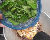 Foto langkah ke 4 dari resep Tumis Sawi Tahu.