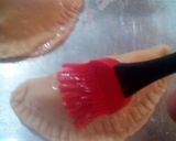 A picture of step 7 of sunshine's apple turnovers.
