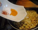 A picture of step 2 of Persian meatball (Kofteh Tabrizi).