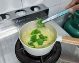 รูปขั้นตอนการทำที่ 6 ของ วิธีทำ แกงเขียวหวานหน่อไม้ไก่ by ชฎา