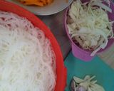Foto langkah ke 1 dari resep Oseng Bihun.