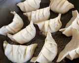 Foto del paso 5 de la receta: Gyozas o empanadas chinas