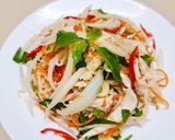 Hình bước làm 4 của món Cách làm gỏi gà hành tây cà rốt thơm ngon