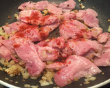 Foto del paso 2 de la receta: Lacón con patatas y huevo