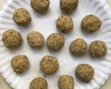 A picture of step 3 of Lemon pie protein balls.
