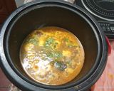 A picture of step 4 of Green matar curry restaurant style.