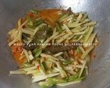 Foto langkah ke 4 dari resep Welok Kuah Santan Pedas.