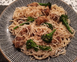 Foto del paso 10 de la receta: Fideos de arroz con pollo y brócoli