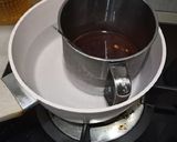 Foto langkah ke 1 dari resep Brownies Chocochips Panggang Shiny Crust.