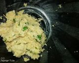 A picture of step 1 of Potato Cheese Bomb.