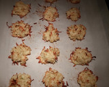 A picture of step 6 of Lime and Gin Macaroons.