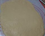 Foto langkah ke 2 dari resep Smoked Beef Cheese Roll Bread.