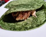 Foto del paso 2 de la receta: Crujientes Fritos 🌮 Con Tortilla De Espinaca...!🌿