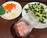 小黃瓜🥒炒絞肉的食譜步驟1照片