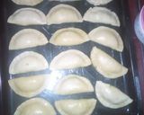 A picture of step 3 of Meat pie.