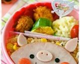 A picture of step 3 of Easy Little Piggy Bento.