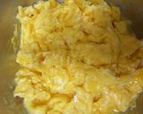 A picture of step 2 of A Pick Me Up for Summer Fatigue! Fortifying Garlic Chives and Eggs.