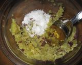 A picture of step 4 of Honey-Flavored Sweet Potato Yokan.