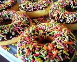 Foto langkah ke 4 dari resep Donat empuk menul tanpa kentang.