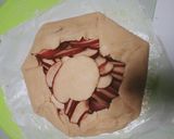 Foto langkah ke 6 dari resep Galette Apel Manis Segar Mudah & Simpel.