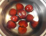 A picture of step 1 of The Basic Way to Boil Chestnuts.