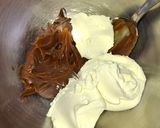 Foto del paso 5 de la receta: Alfajores rellenos de chocotorta