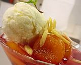 A picture of step 4 of Khubani ka Meetha.